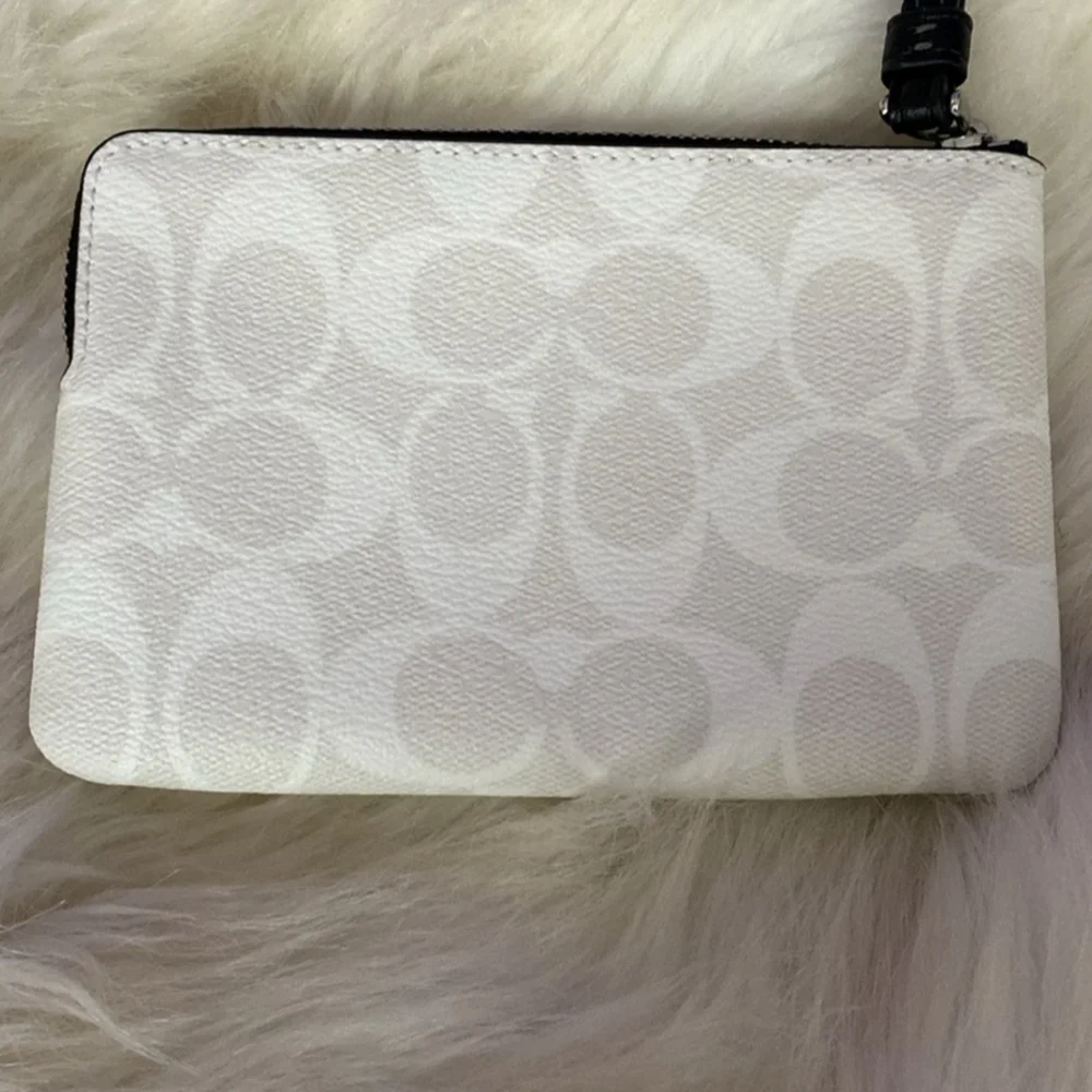 Authentic Coach NWT White & Black Clutch w/ Logo and Wrist Strap